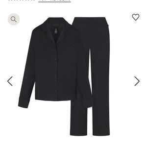 Skims sleep set size L color onyx never opened in package